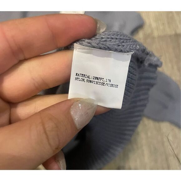 Locryz Large Grey Sweater Cut Out Shoulders New - Picture 5 of 6